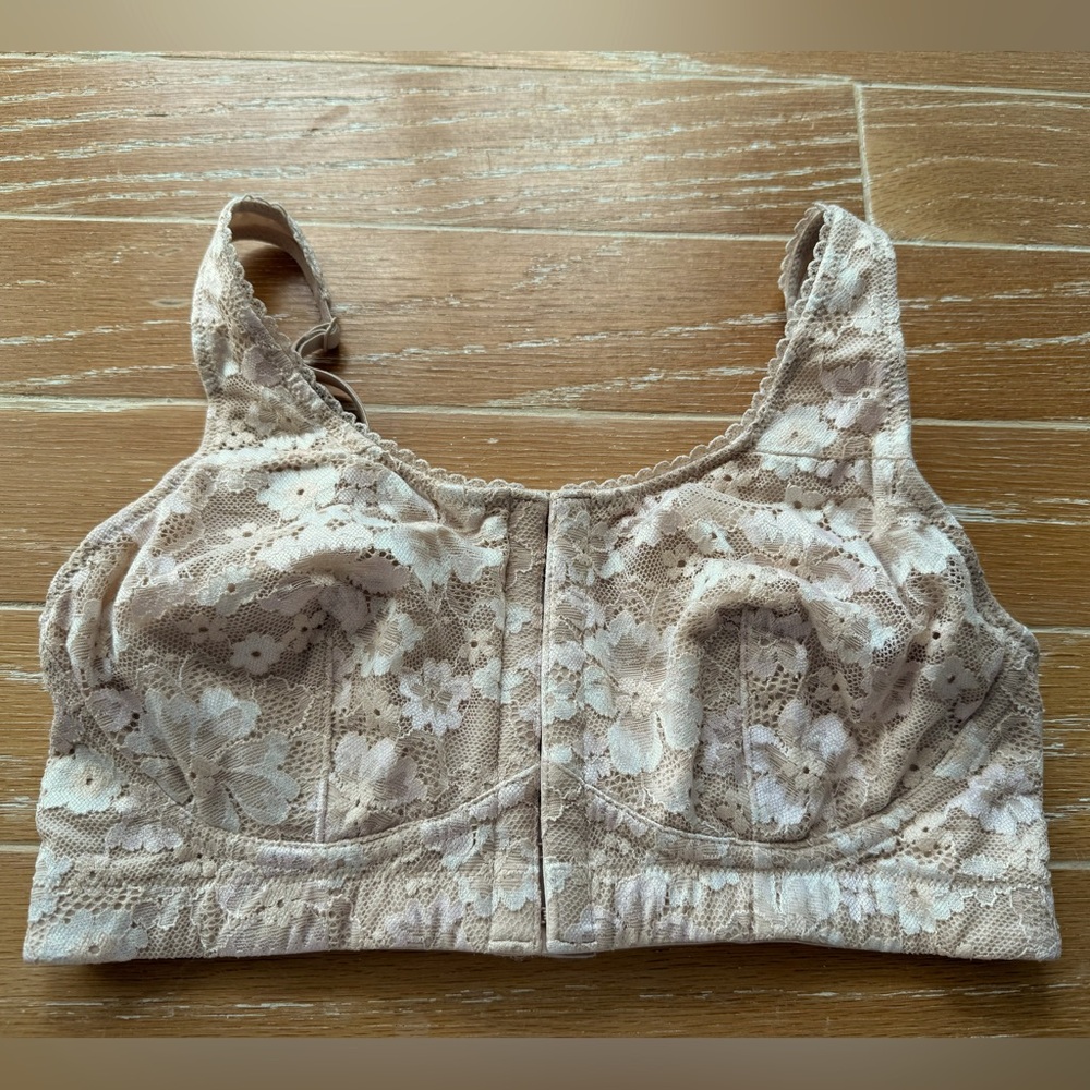 Victoria’s Secret Floral Lace Mastectomy Bra
